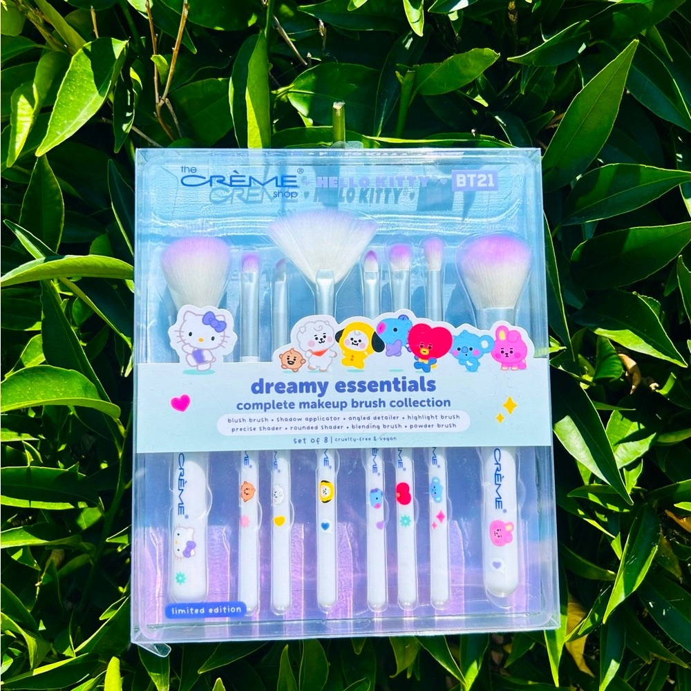 NEW Hello Kitty X BT21: Dreamy Essentials Makeup Brush Set